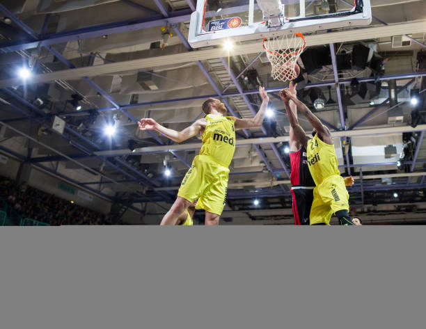 他们在攻防 他们在攻防