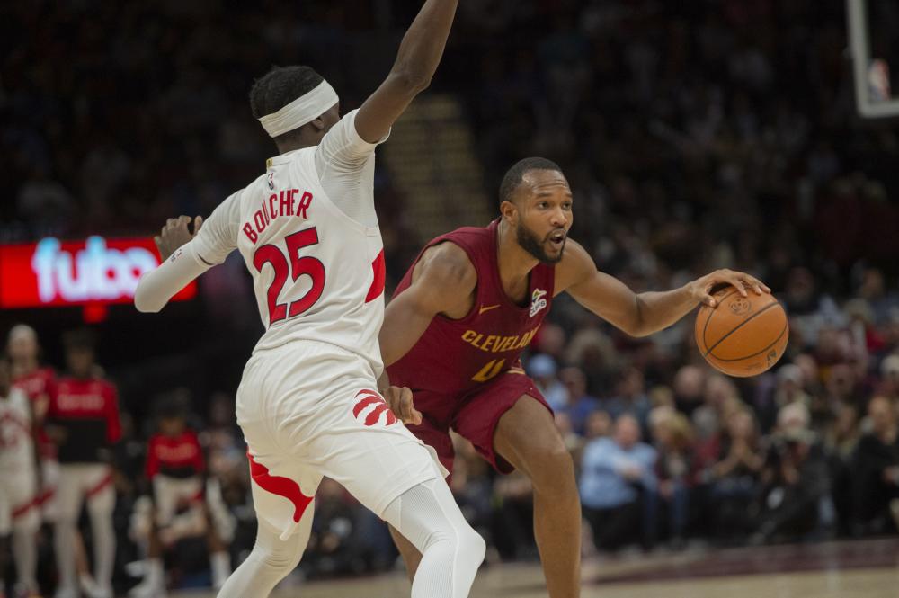 中不乏类似 中不乏类似